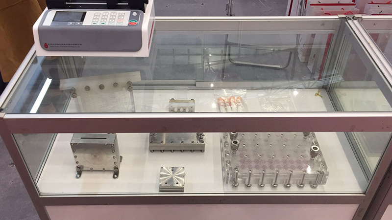 汶顥微反應(yīng)器及注射泵展會(huì)現(xiàn)場(chǎng)圖